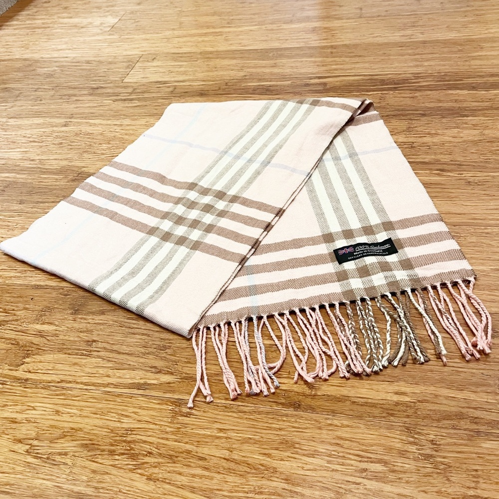 100% Cashmere Made In Scotland Pink, Brown, Green Plaid Fringe Soft Wint… - Picture 2 of 7